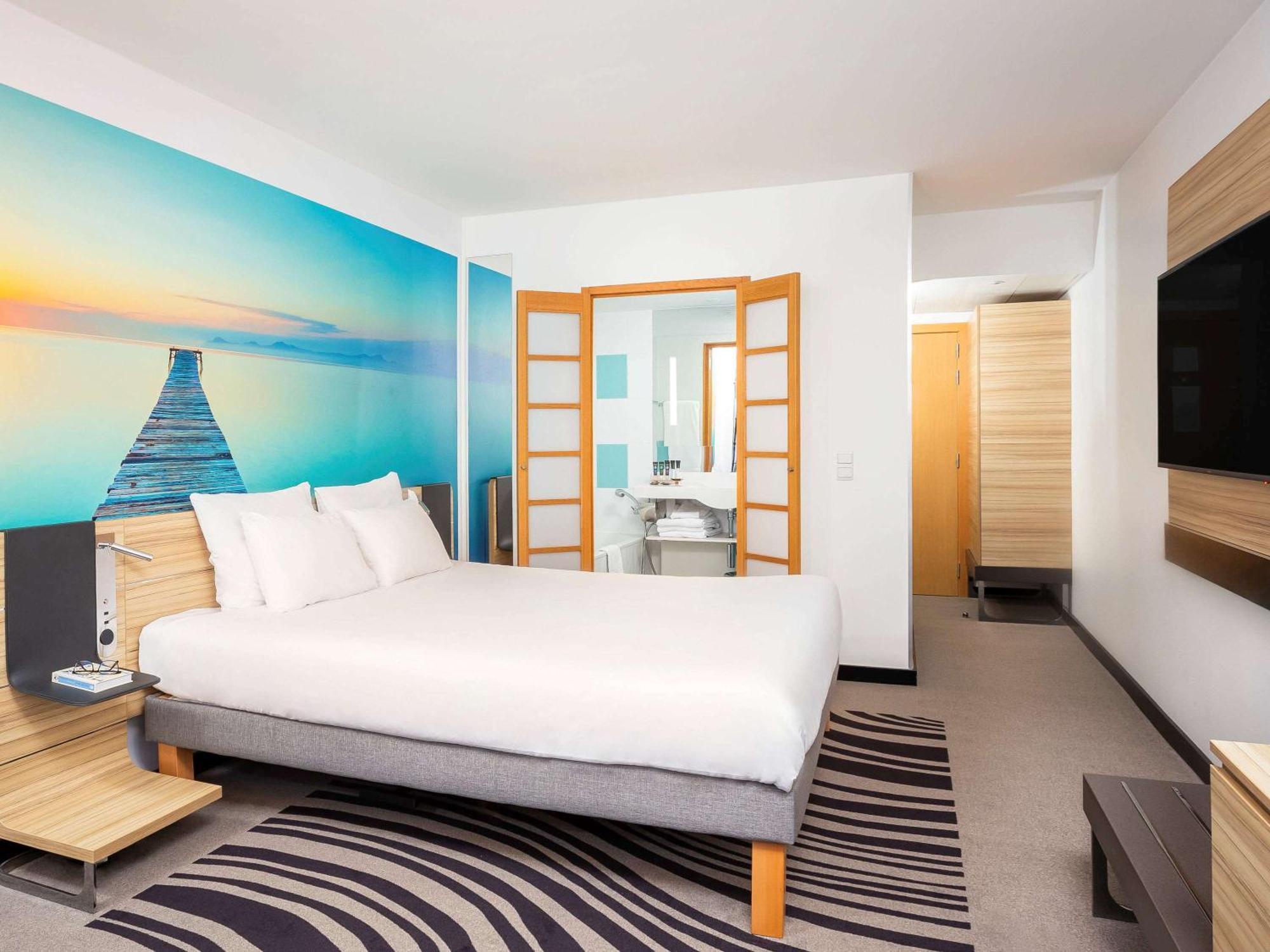Hotel Novotel Brussels Off Grand Place Esterno foto
