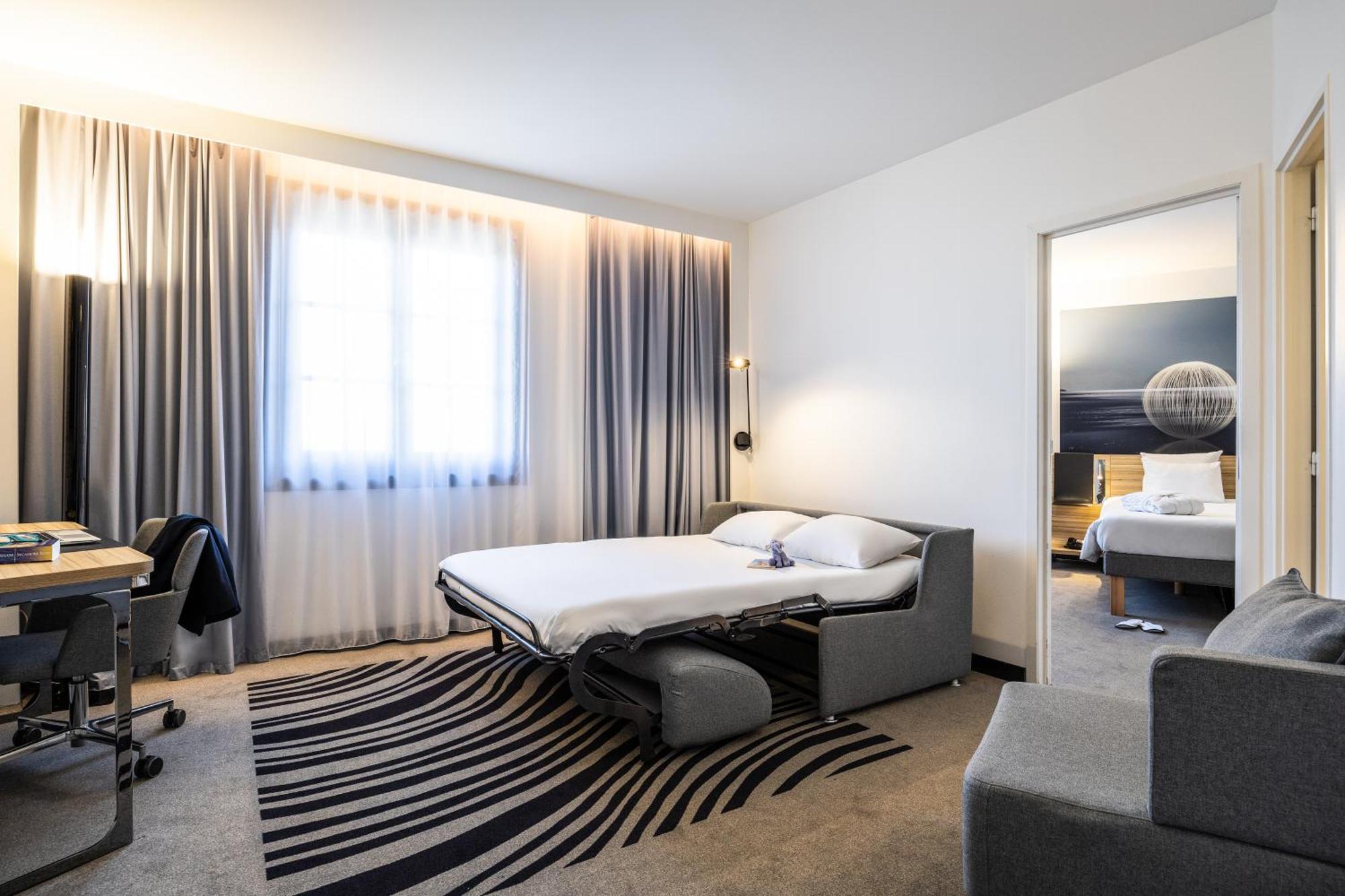 Hotel Novotel Brussels Off Grand Place Esterno foto