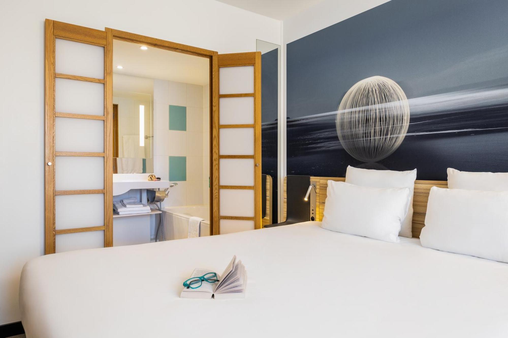 Hotel Novotel Brussels Off Grand Place Esterno foto