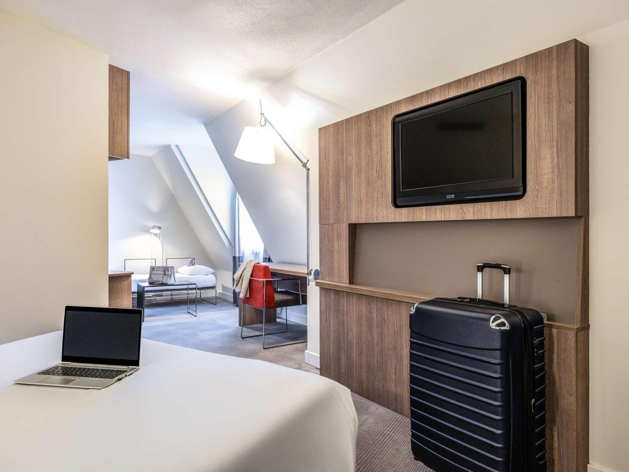 Hotel Novotel Brussels Off Grand Place Esterno foto