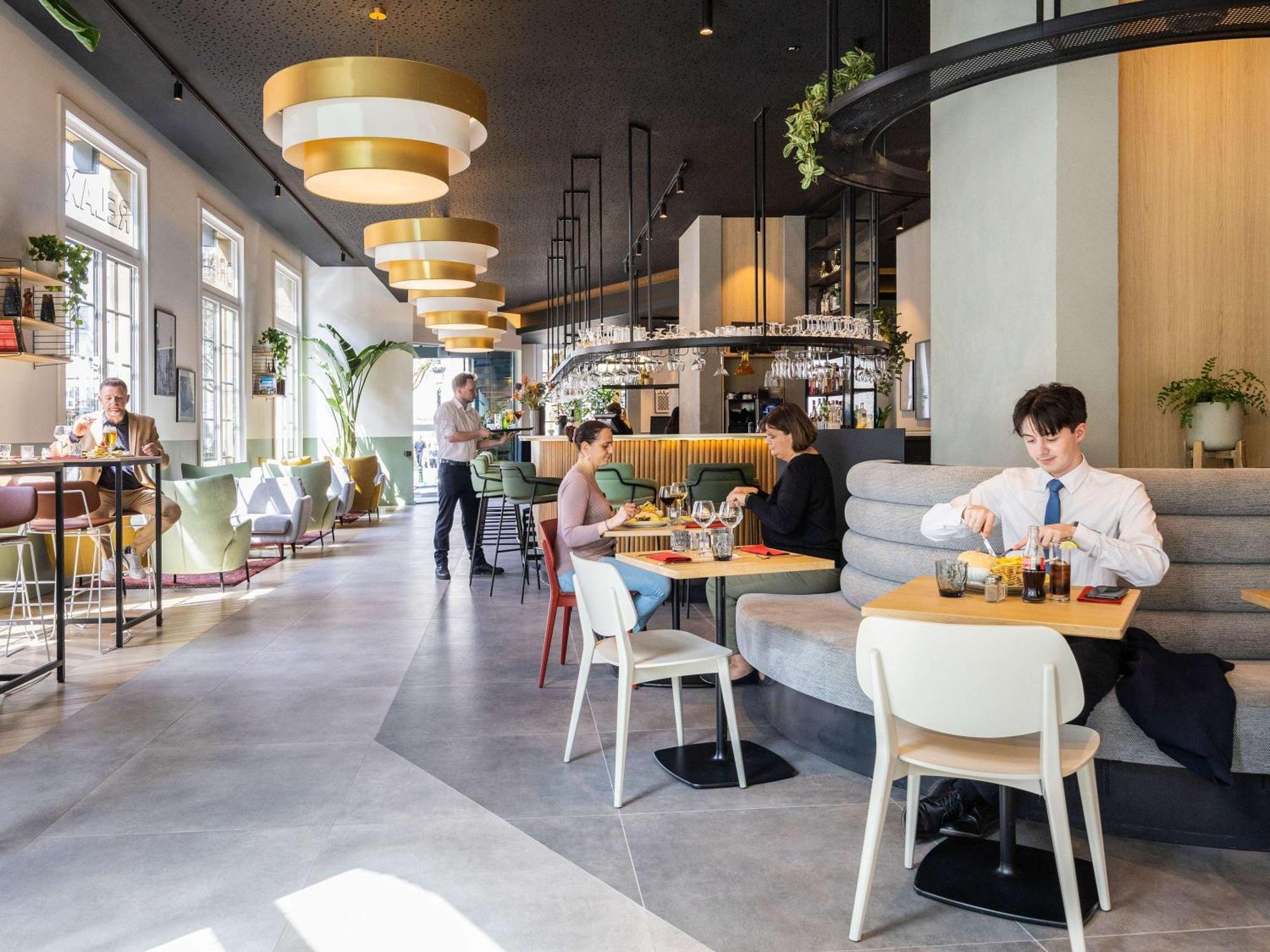 Hotel Novotel Brussels Off Grand Place Esterno foto