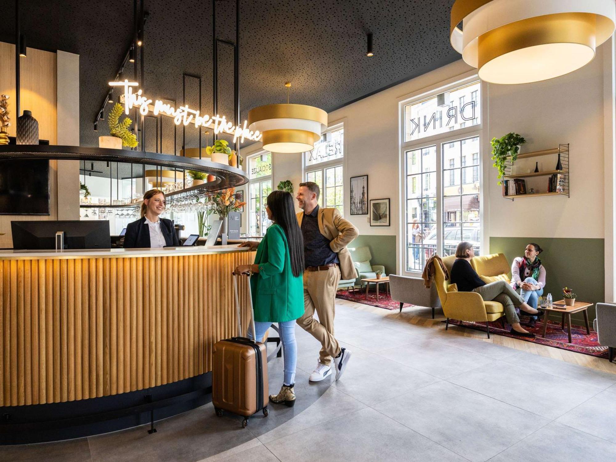 Hotel Novotel Brussels Off Grand Place Esterno foto
